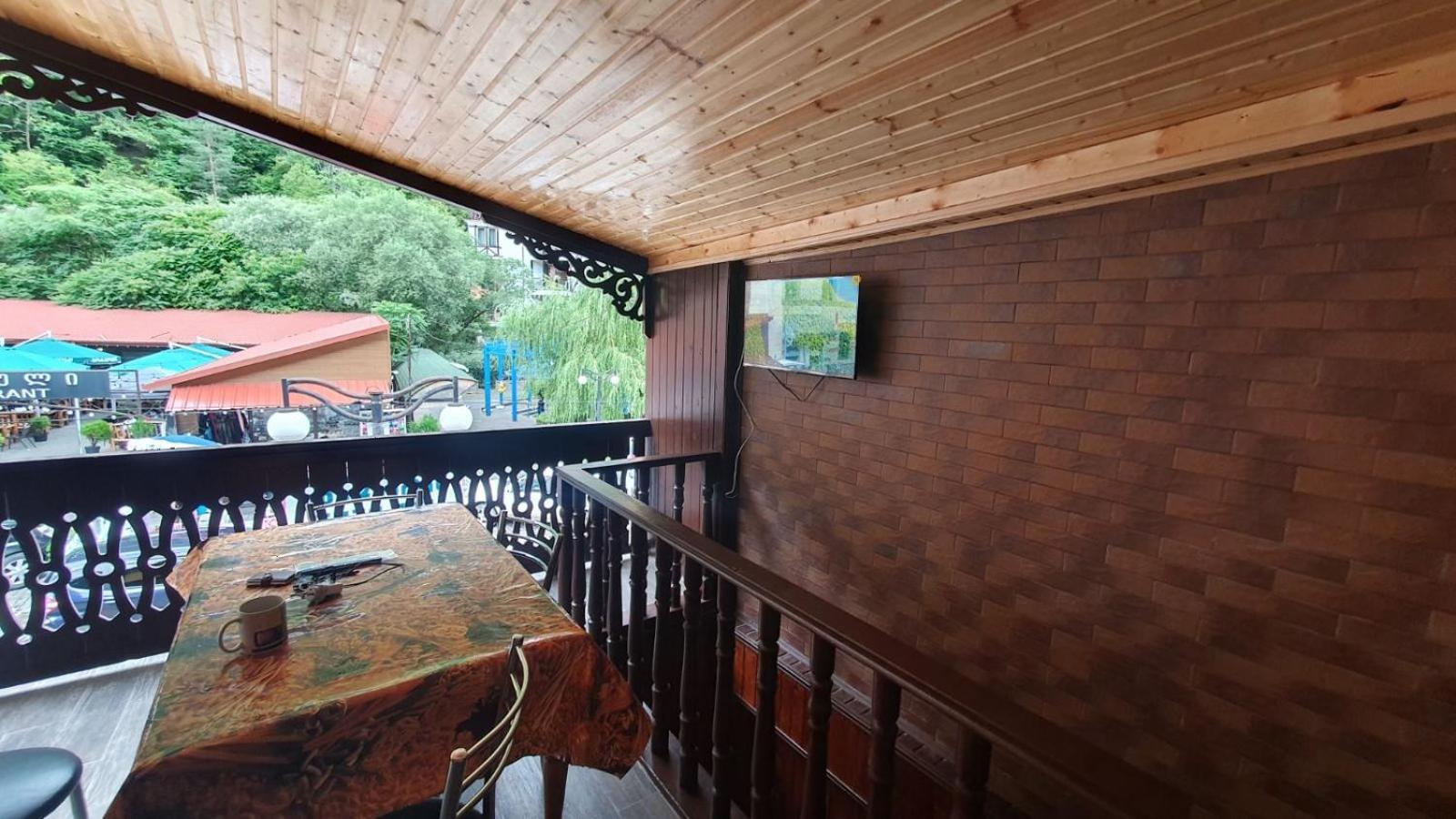 Alongside Park Borjomi Hotel Luaran gambar