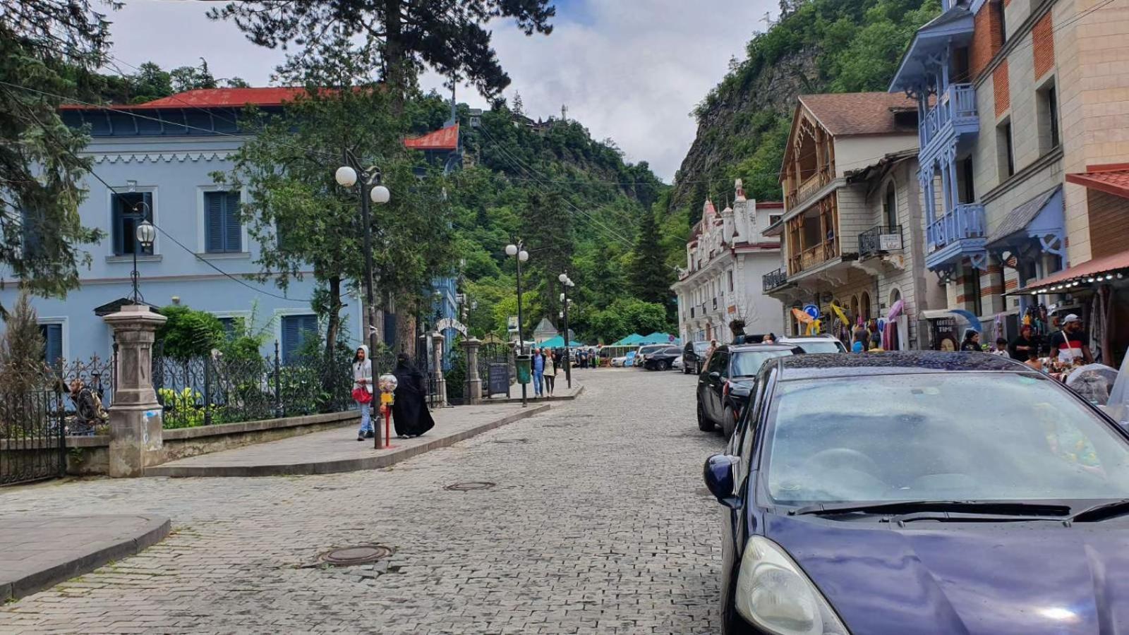 Alongside Park Borjomi Hotel Luaran gambar